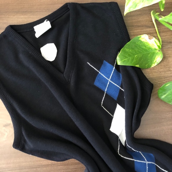 *SOLD* Vintage Patterned Sleeveless Sweater - Picture 3 of 8